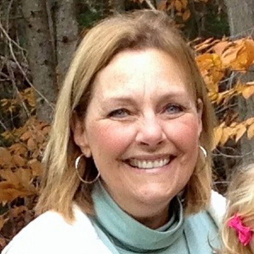Meet your Posher, Debi